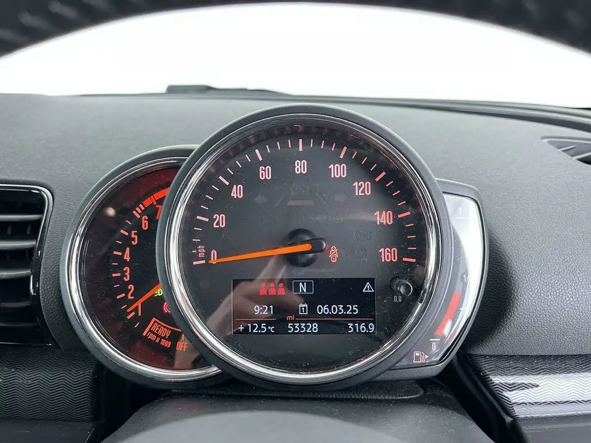 2020-mini-clubman-15-cooper-classic-big-37