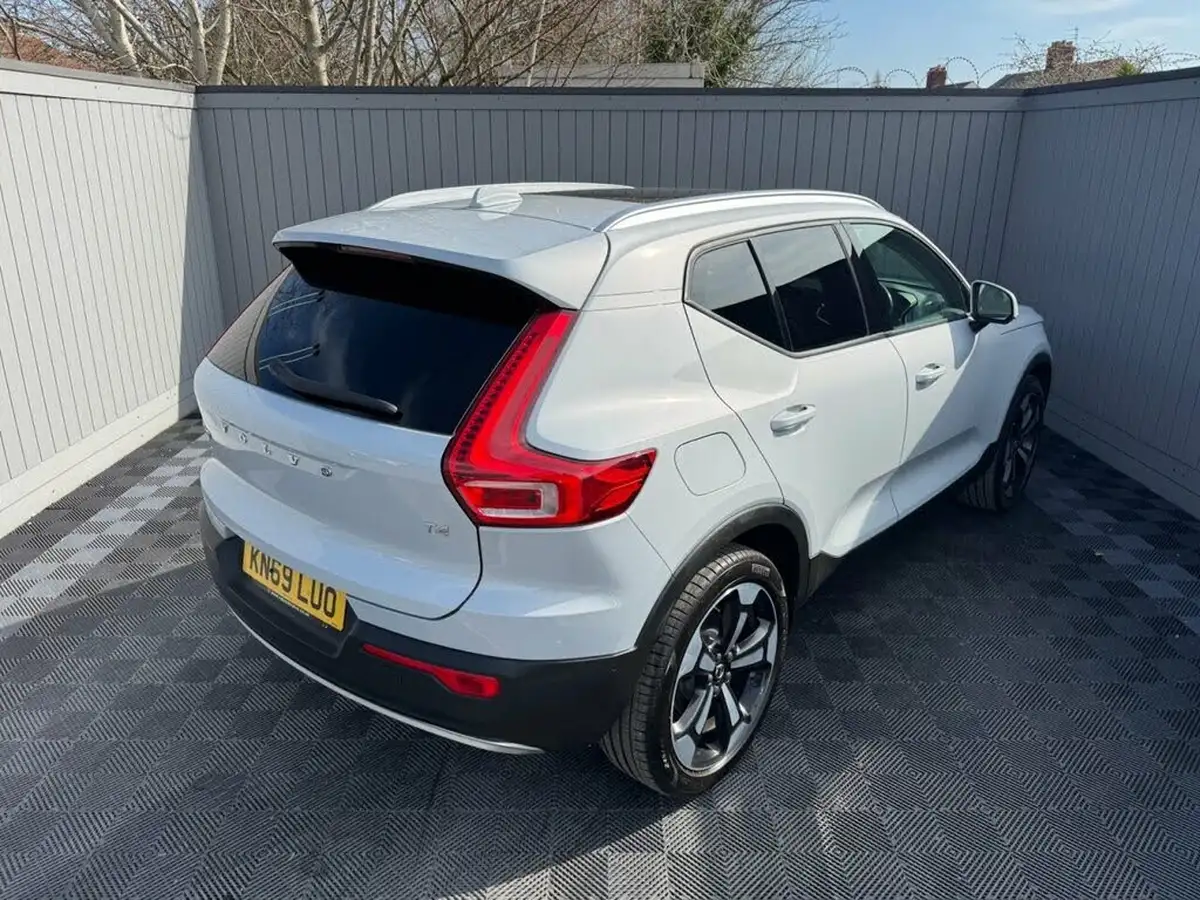2020-volvo-xc40-20-t4-momentum-pro-big-6