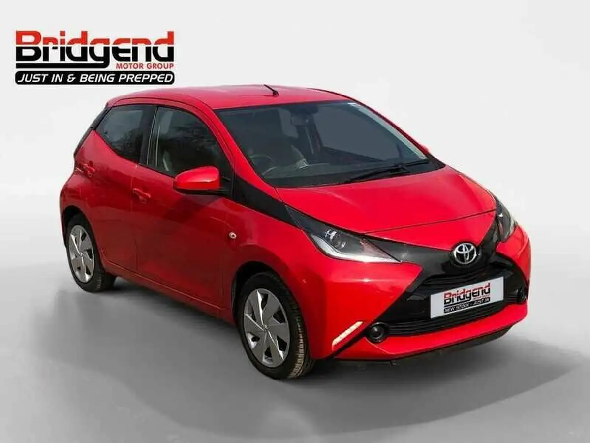 2018-toyota-aygo-10-vvt-i-x-play-71bhp-5d-x-shift-big-0