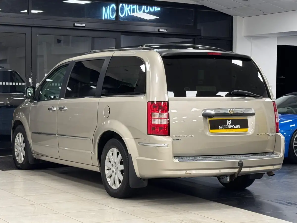 2009-chrysler-grand-voyager-28td-limited-big-1