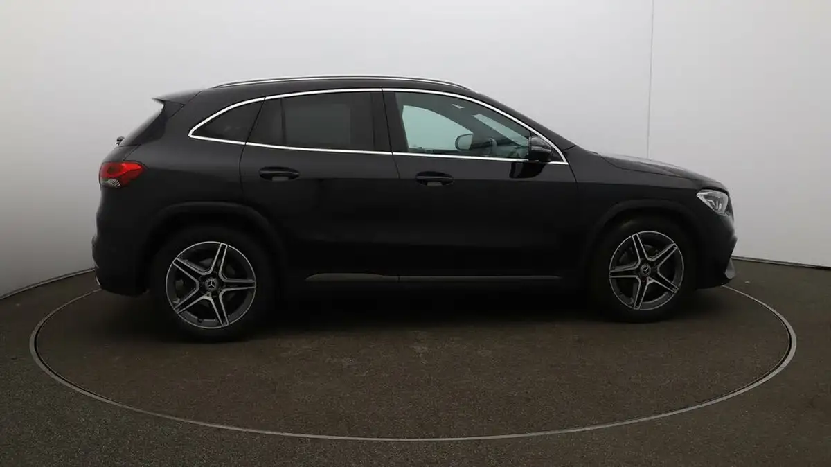 2021-mercedes-benz-gla-class-13-gla-180-amg-line-executive-1332cc-big-43