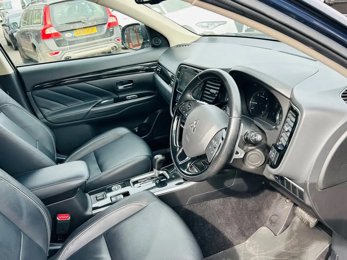 2018-mitsubishi-outlander-22di-d-4-leather-auto-big-2