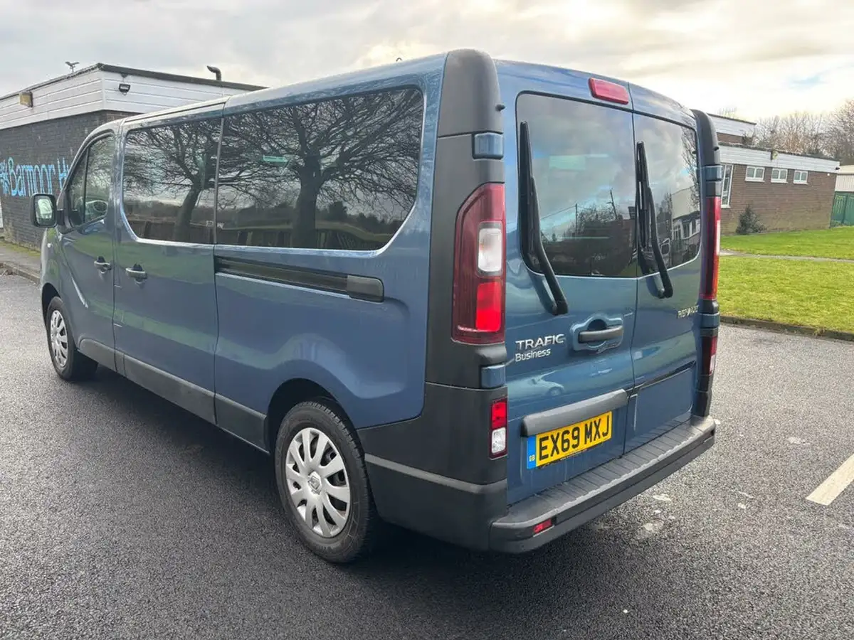 2019-renault-trafic-16dci-ll29-120-business-eu6c-bus-9-seats-big-4