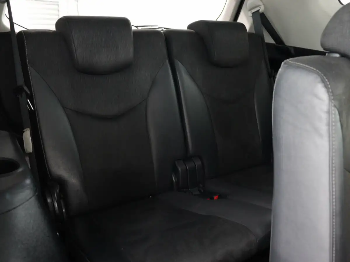 2020-toyota-prius-18-vvt-i-excel-big-40