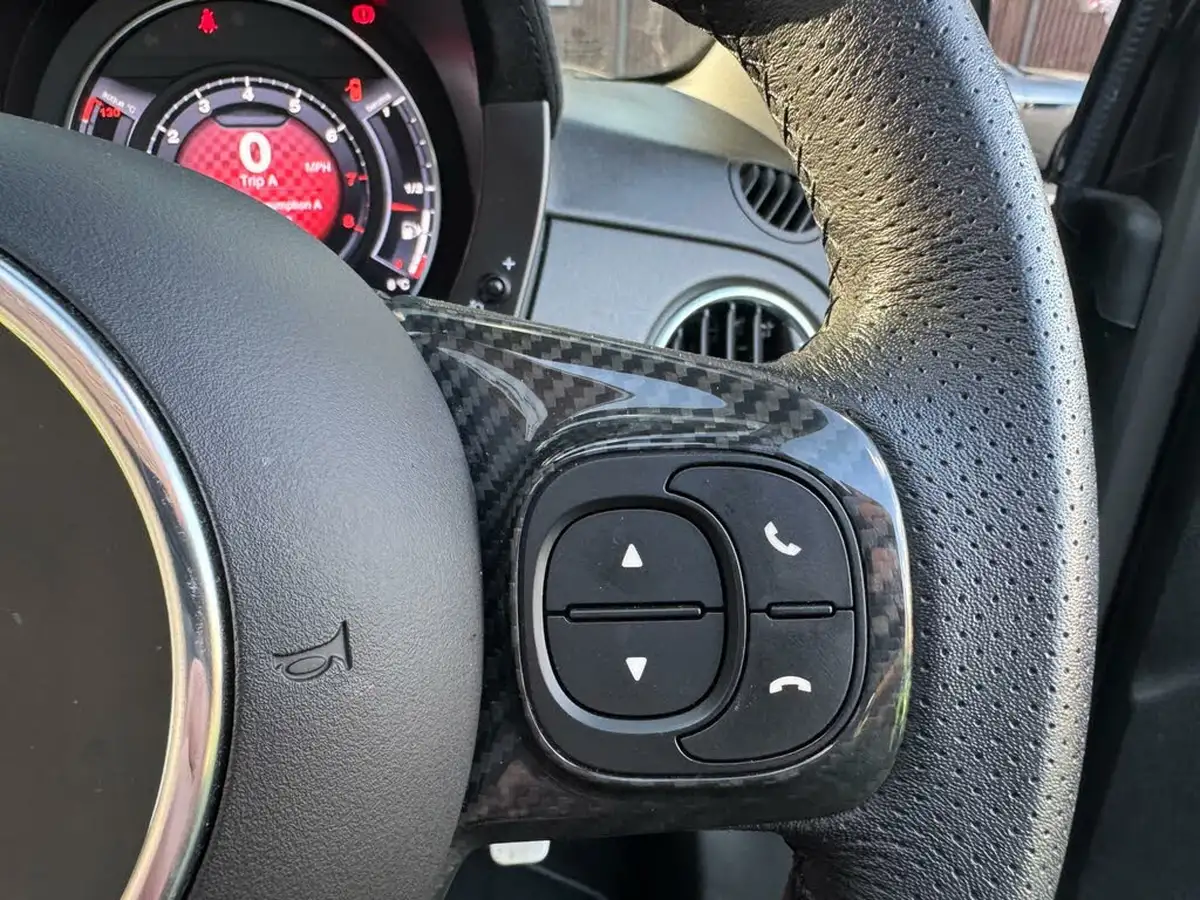 2020-abarth-500c-14-tjet-595c-competizione-big-31