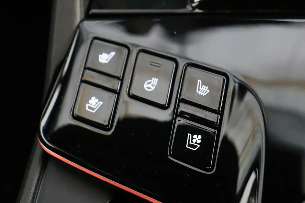 2022-kia-sportage-16-t-gdi-gt-line-s-226bhp-hev-1598cc-auto-big-42
