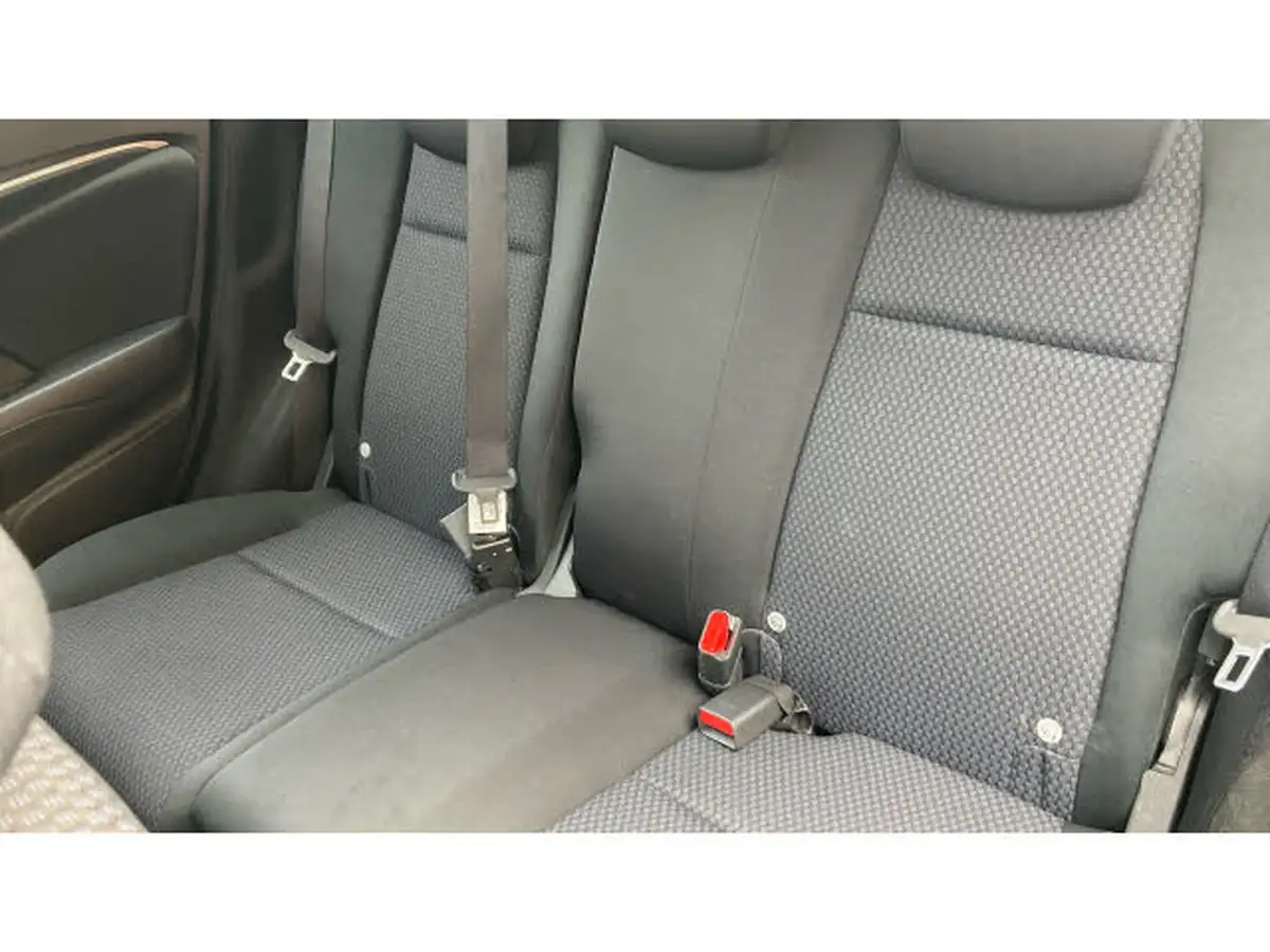 2019-honda-jazz-13-i-vtec-se-navi-cvt-big-7