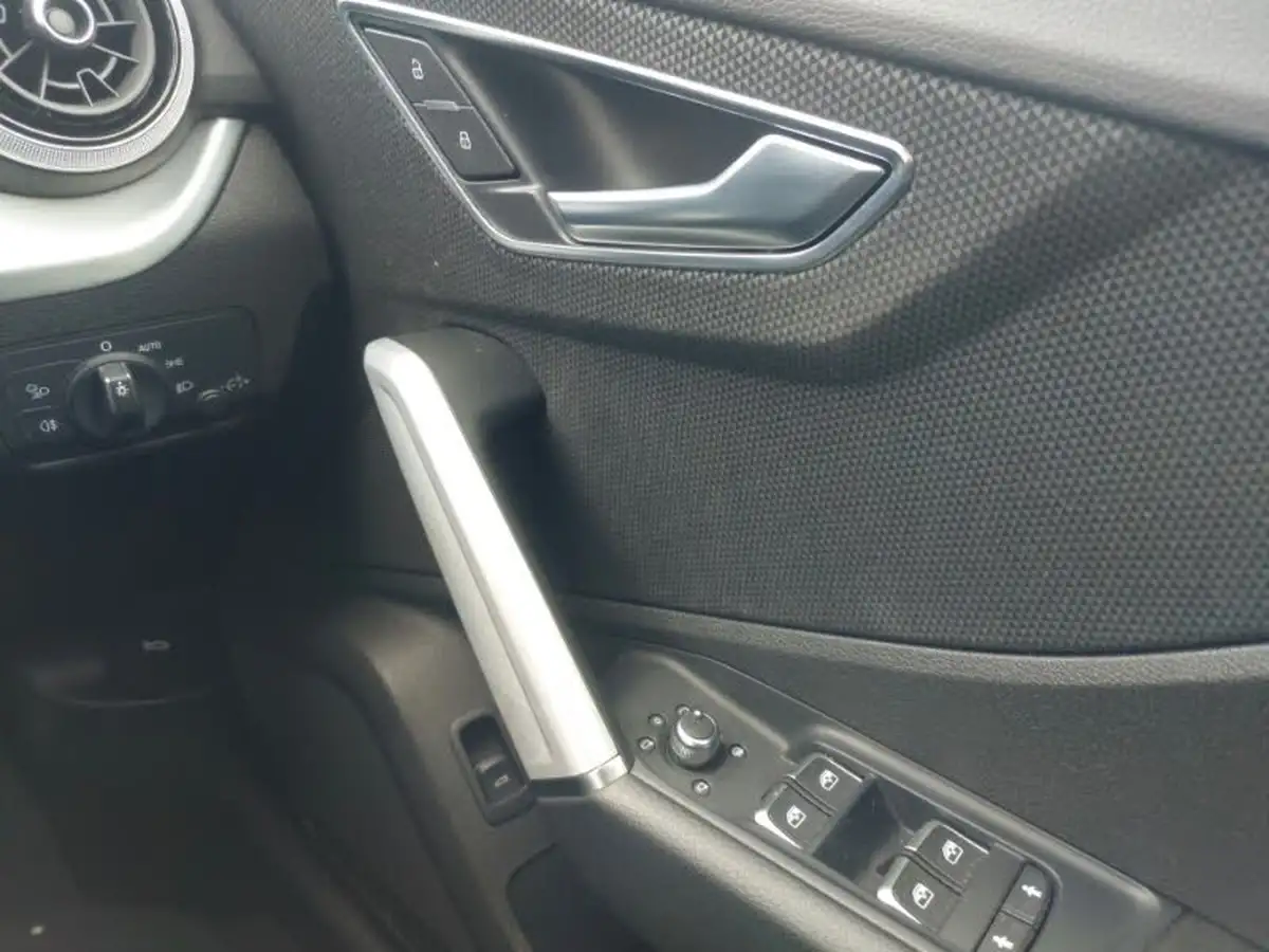 2020-audi-q2-20-35-tdi-s-line-big-15
