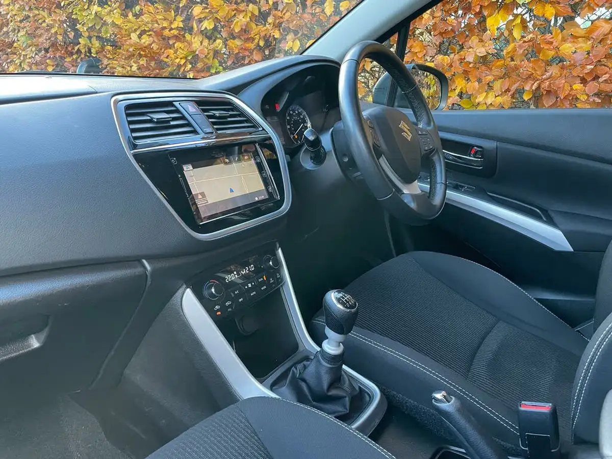 2020-suzuki-s-cross-14-boosterjet-sz-t-big-6