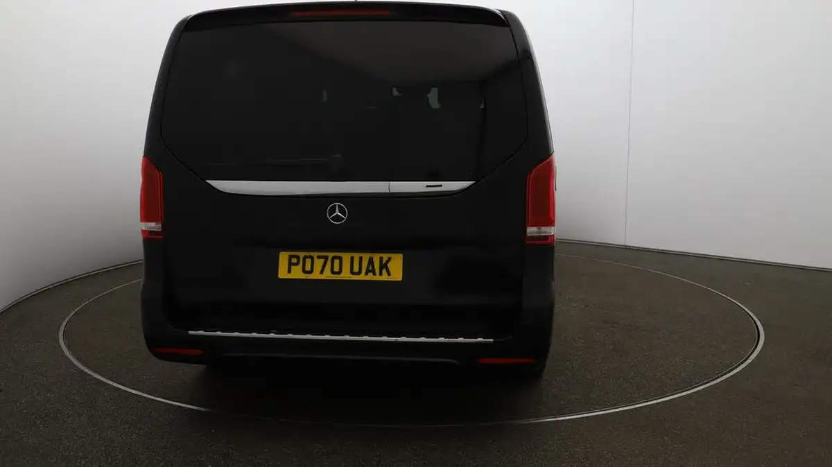 2020-mercedes-benz-v-class-big-49