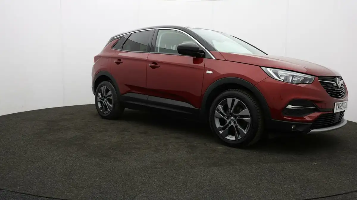 2020-vauxhall-grandland-x-12-sri-nav-big-44