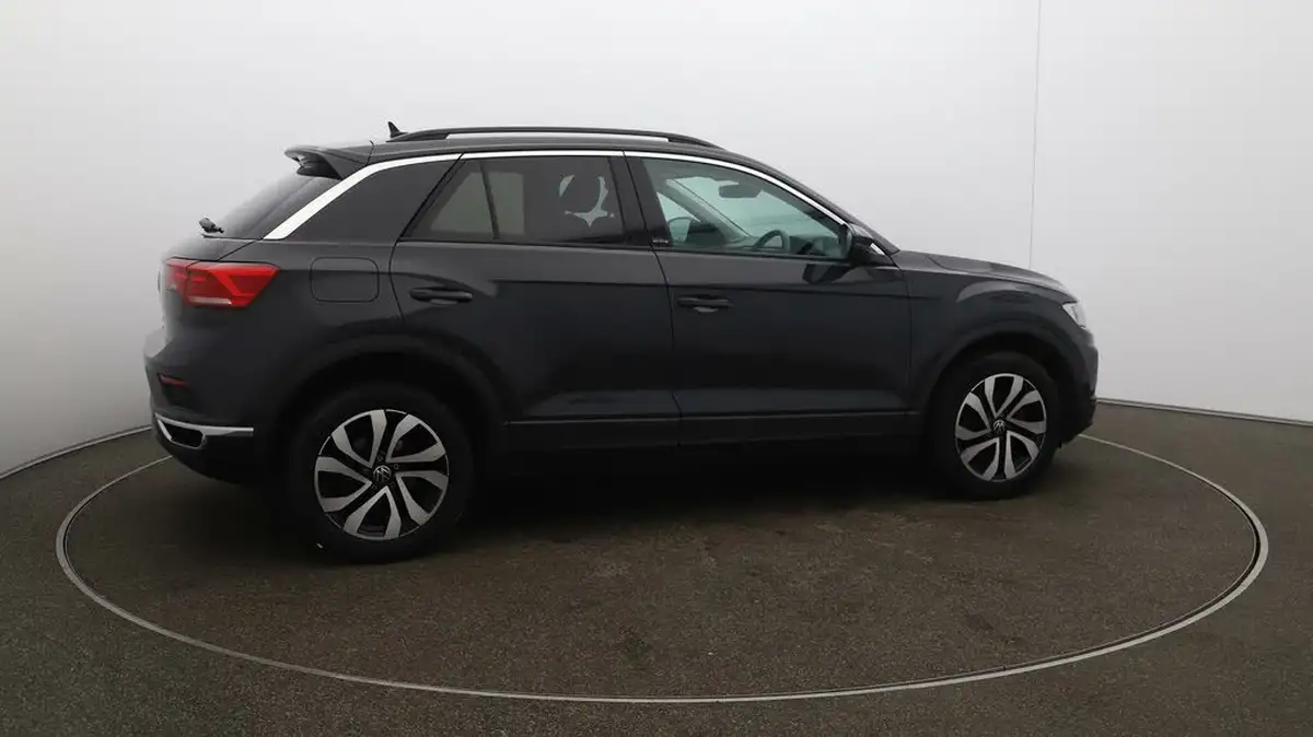 2022-volkswagen-t-roc-10-tsi-active-hatchback-5d-big-43