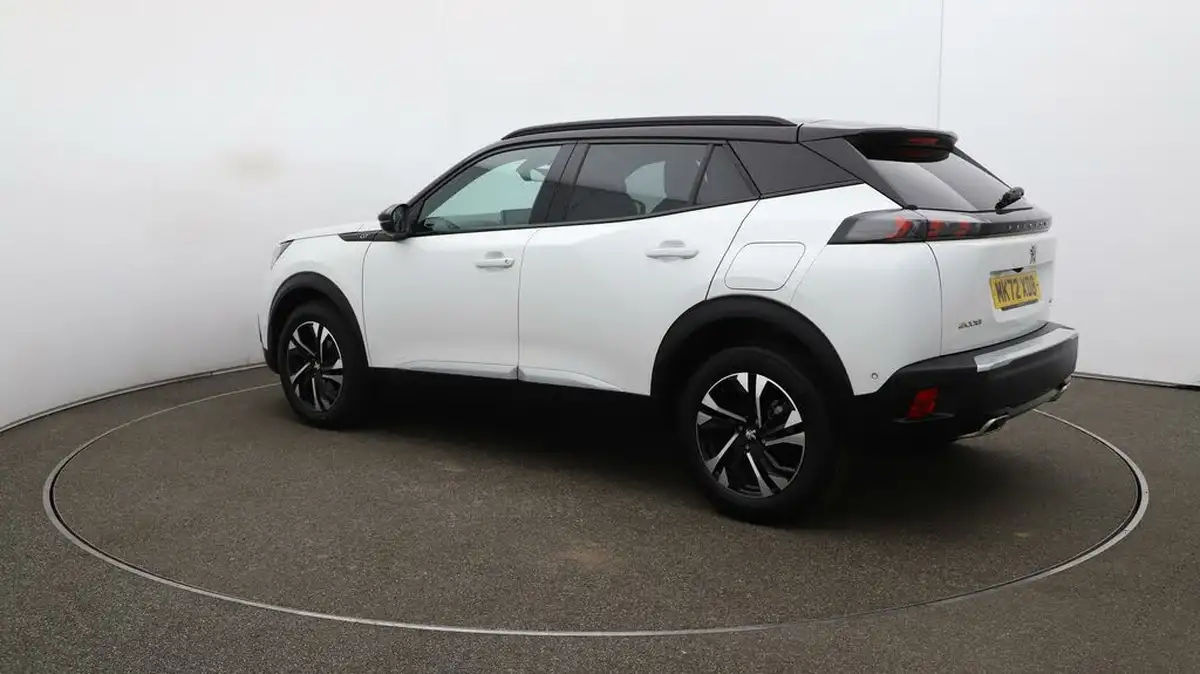 2022-peugeot-2008-suv-12-puretech-gt-big-56