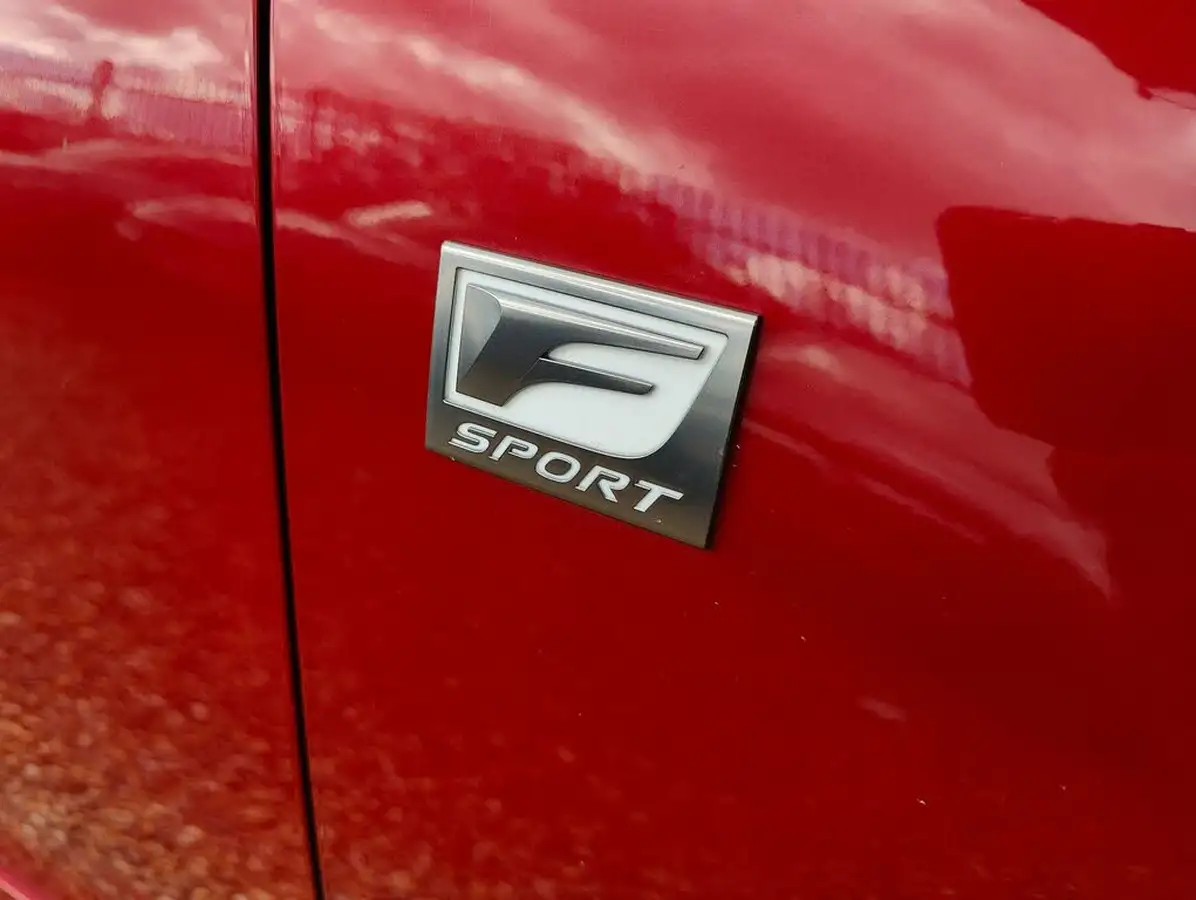 2013-lexus-ct-200h-18-f-sport-big-10