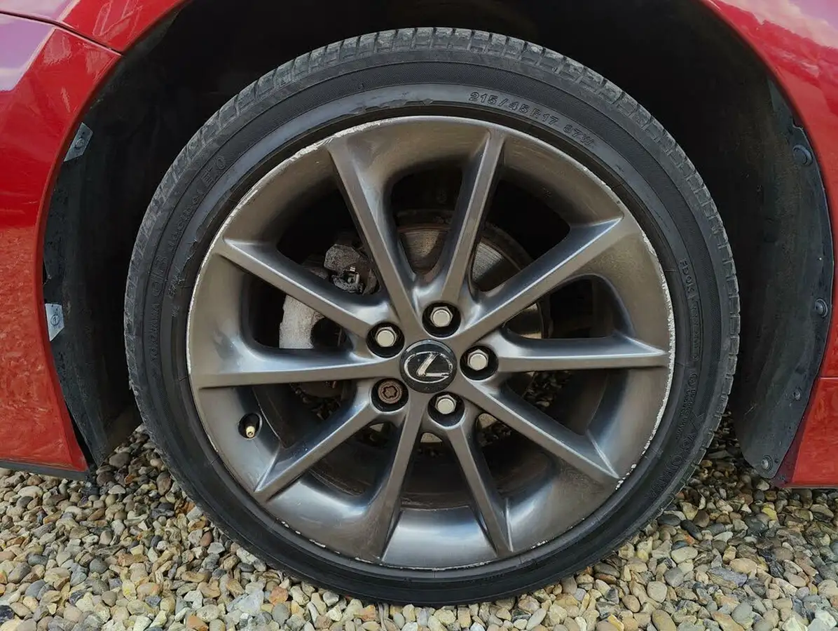 2013-lexus-ct-200h-18-f-sport-big-38