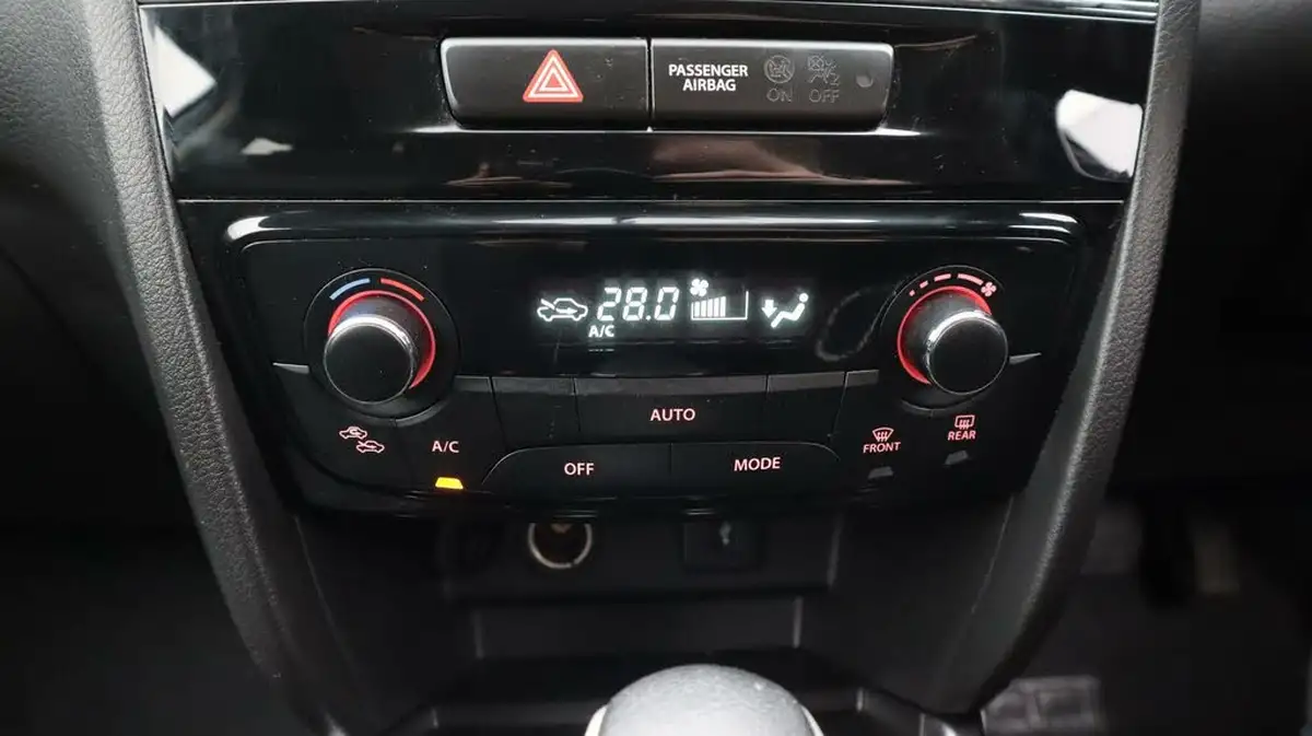 2020-suzuki-vitara-14-boosterjet-sz-t-140ps-auto-big-12