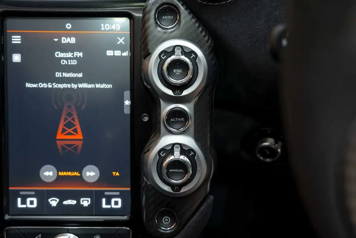 2020-mclaren-720s-40-720bhp-coupe-dct-big-19