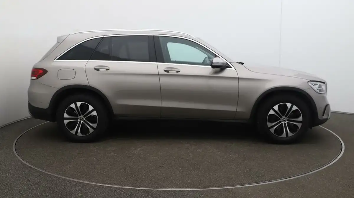 2020-mercedes-benz-glc-class-20-glc300-sport-big-42