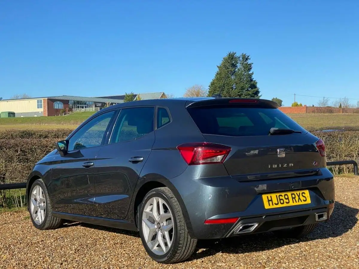 2019-seat-ibiza-10-mpi-fr-big-16