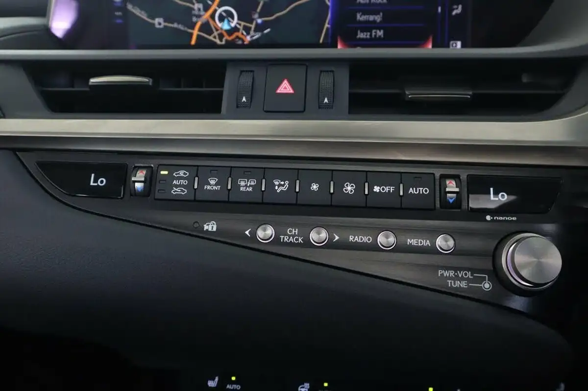 2021-lexus-es-300h-25-es-218bhp-without-navigation-big-22