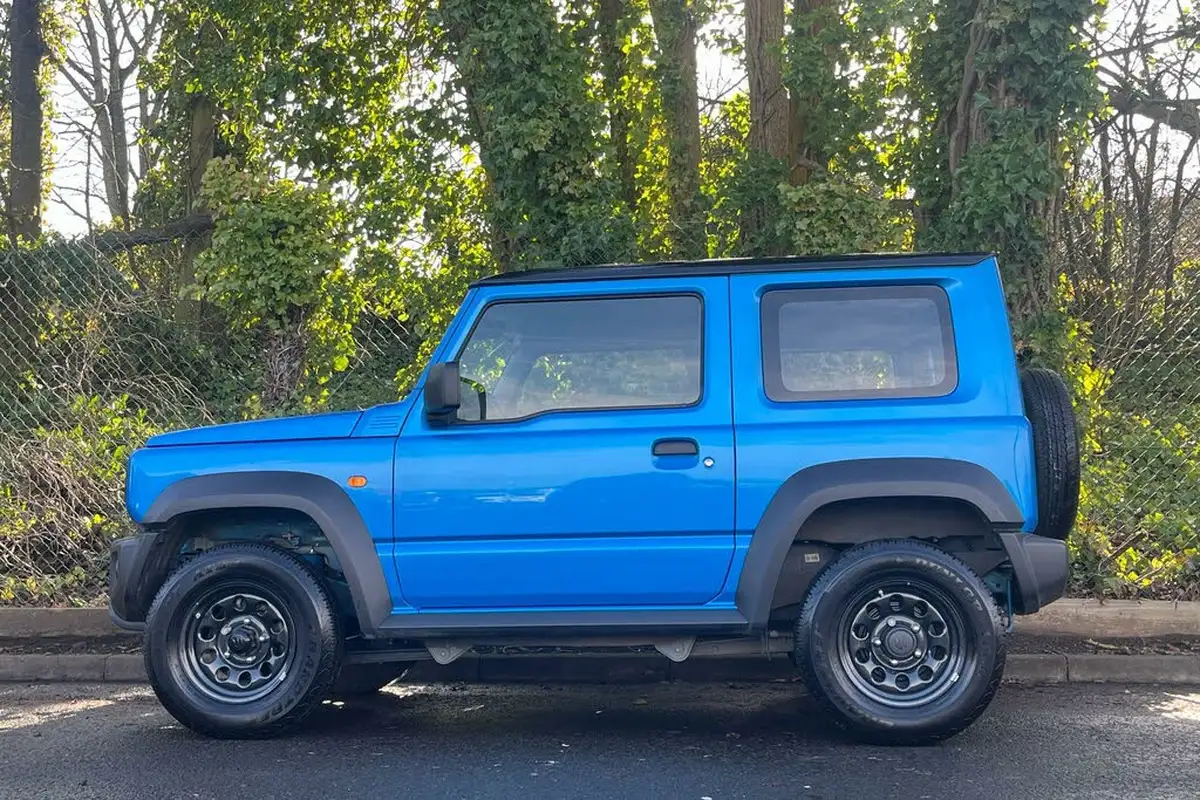 2023-suzuki-jimny-15-light-commercial-allgrip-big-9