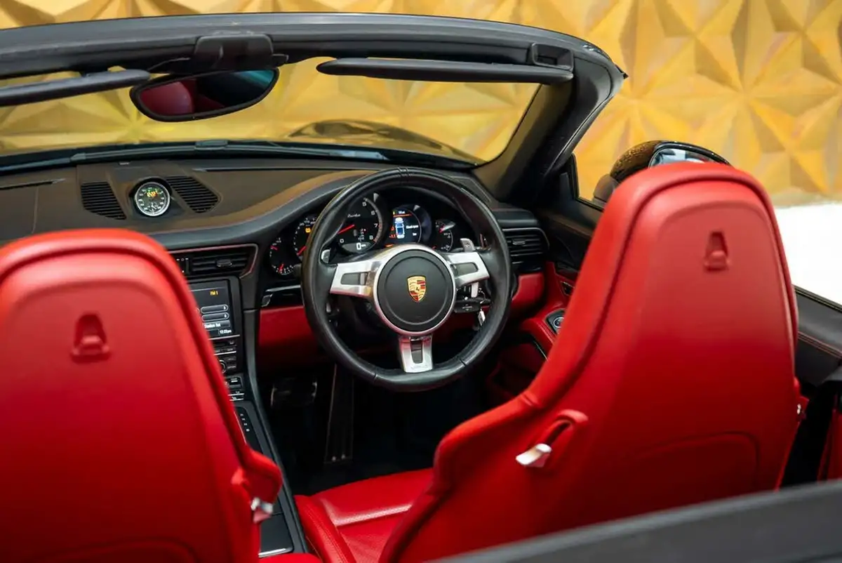 2015-porsche-911-38-turbo-coupe-big-9