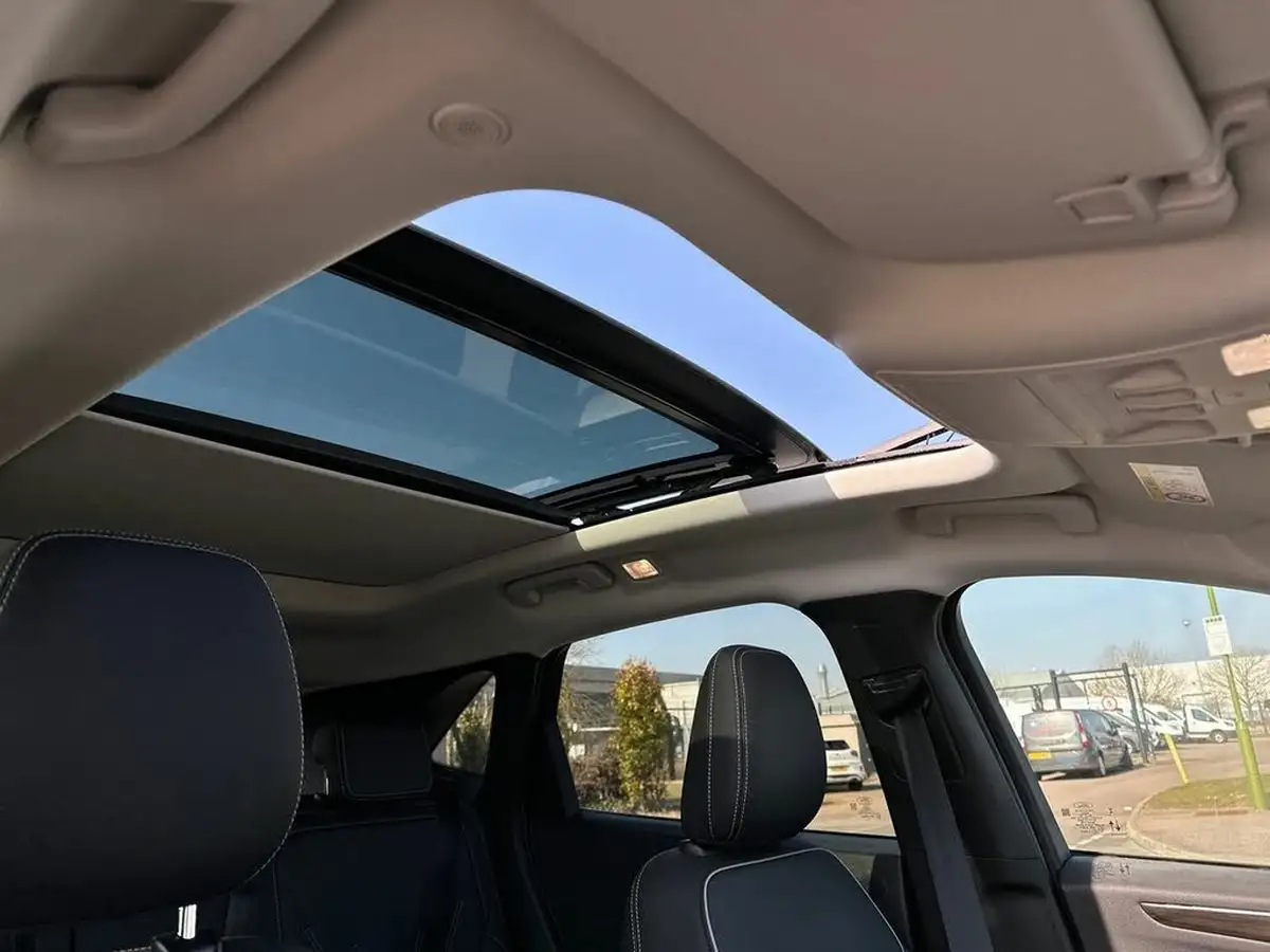 2024-ford-kuga-25t-vignale-190ps-fhev-big-38