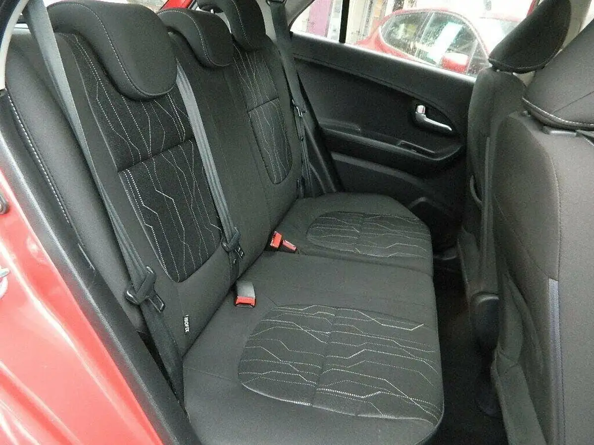 2013-kia-picanto-125-picanto-2-auto-big-24