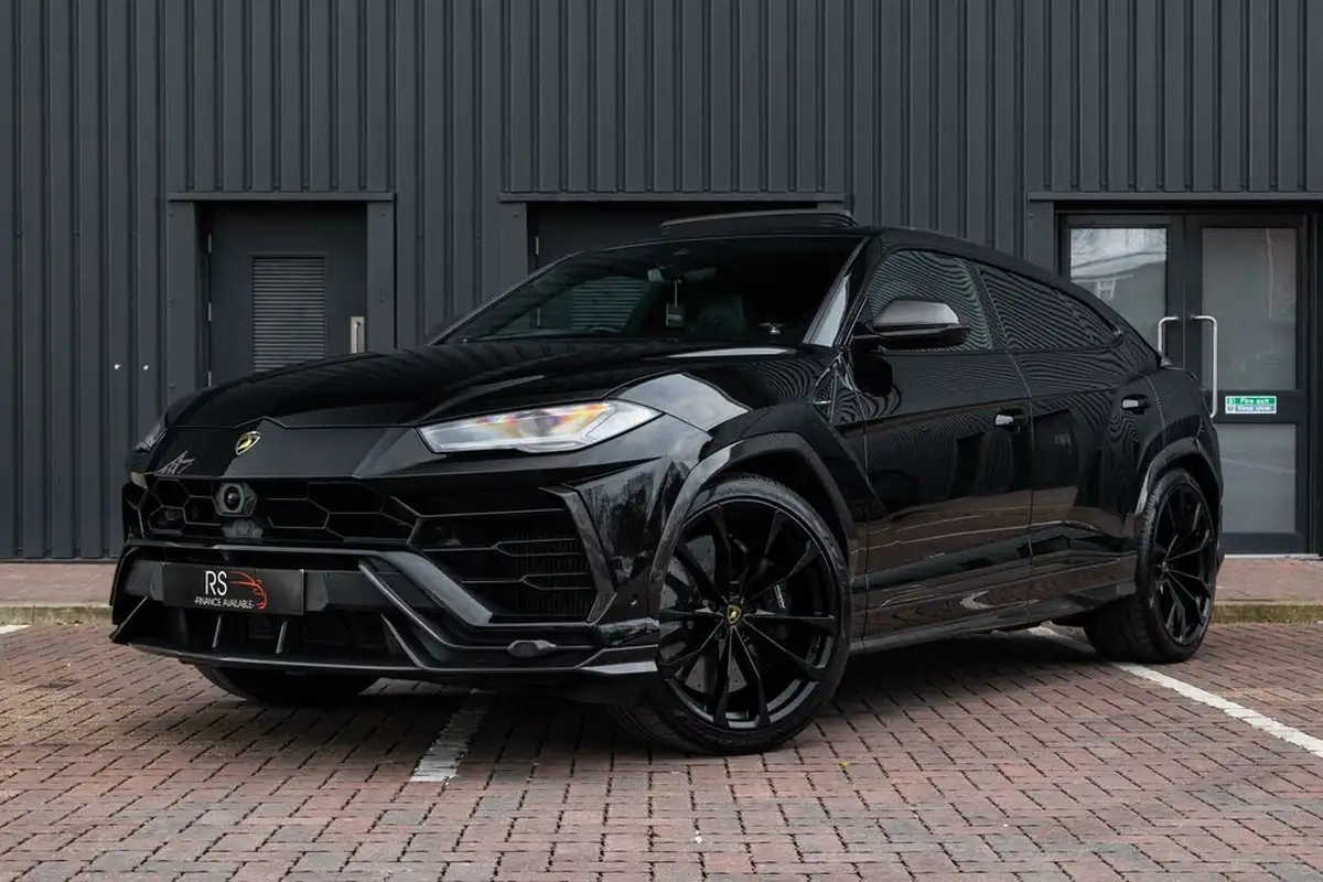 2021-lamborghini-urus-40-no-trim-big-4