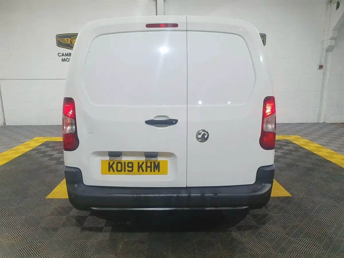 2019-vauxhall-combo-16cdti-edition-2300-100pseu6-l2h1-panel-big-4