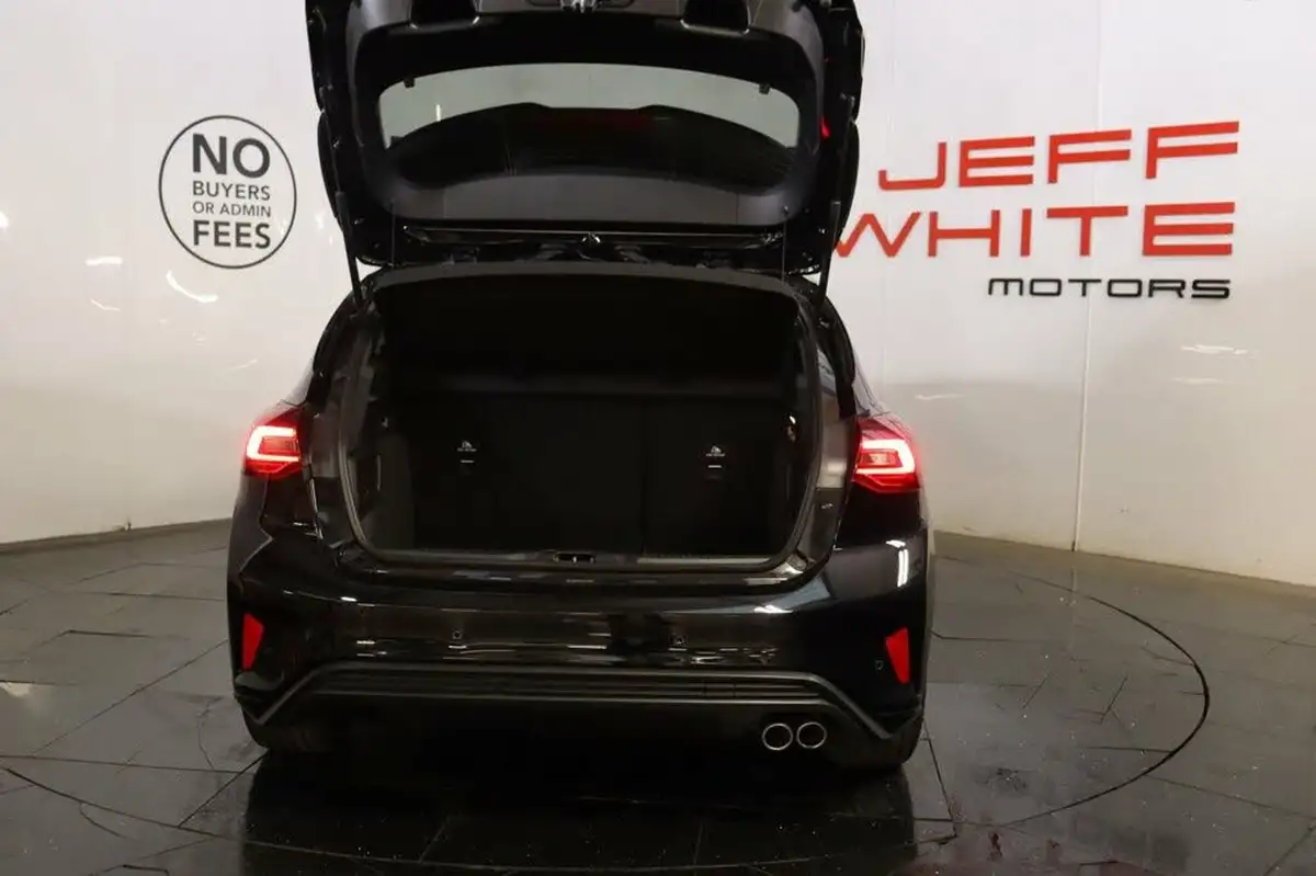 2022-ford-focus-10t-st-line-125ps-hatchback-big-19