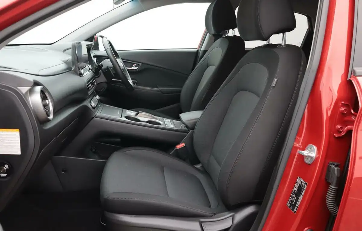 2022-hyundai-kona-e-premium-136ps-39kwh-big-14