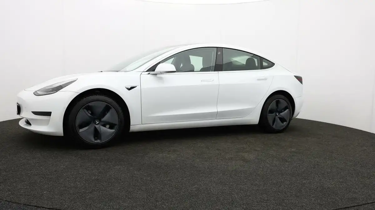 2020-tesla-model-3-e-standard-plus-big-63