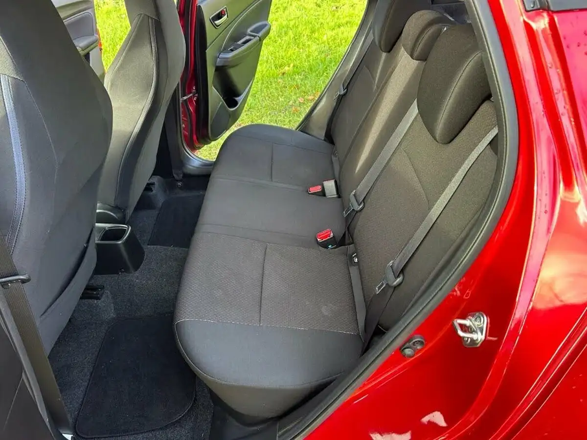 2020-suzuki-swift-14-boosterjet-sport-140ps-big-15