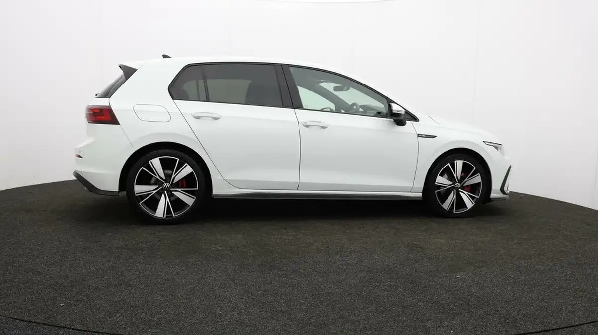 2021-volkswagen-golf-20tdi-gtd-big-44