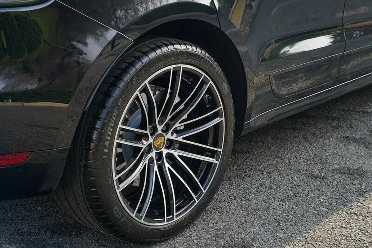 2019-porsche-macan-29-v6-turbo-big-8