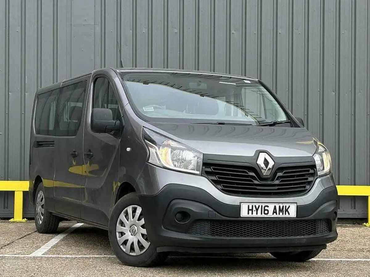 2016-renault-trafic-16dci-ll29-125-business-125eu6-minibus-9-seats-big-12