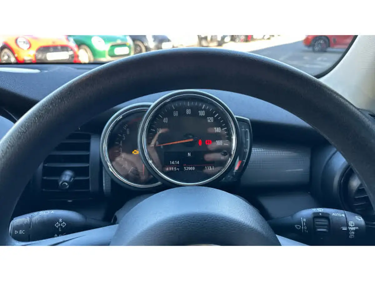 2019-mini-cooper-15-cooper-classic-hatchback-5d-big-8