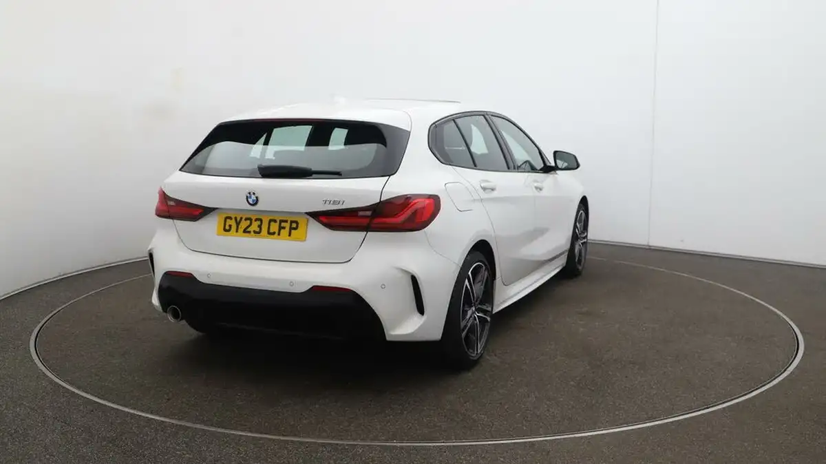 2023-bmw-1-series-15-118i-m-sport-lcp-dct-big-54