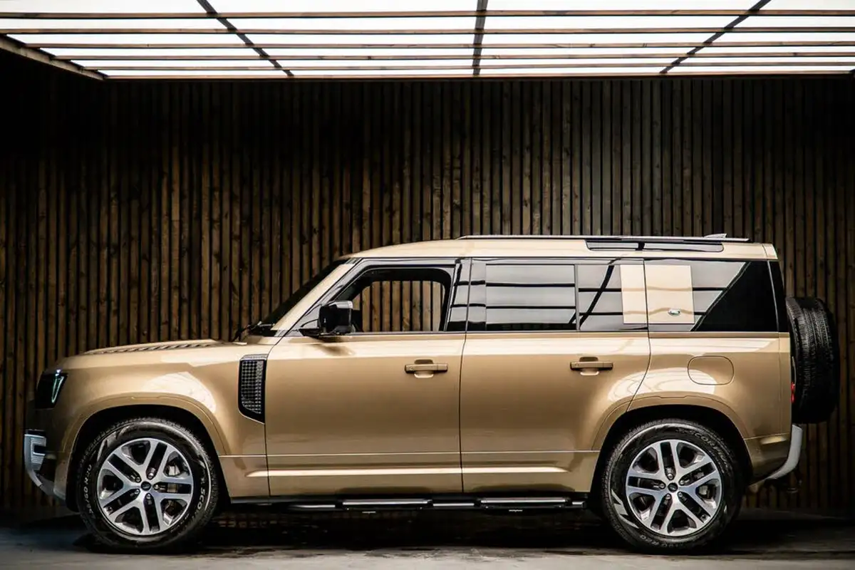 2022-land-rover-110-defender-20-p400e-xs-edition-big-6