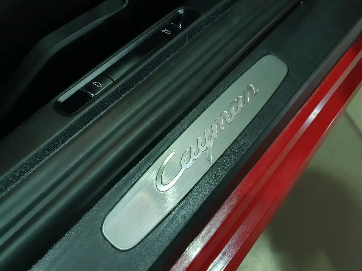 2016-porsche-cayman-718-20-big-17