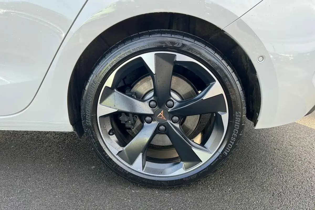 2023-cupra-leon-nf-20-tsi-vz1-big-4
