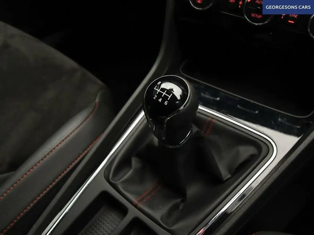 2019-seat-leon-15-tsi-evo-fr-black-edition-150ps-hatchback-dsg-big-16