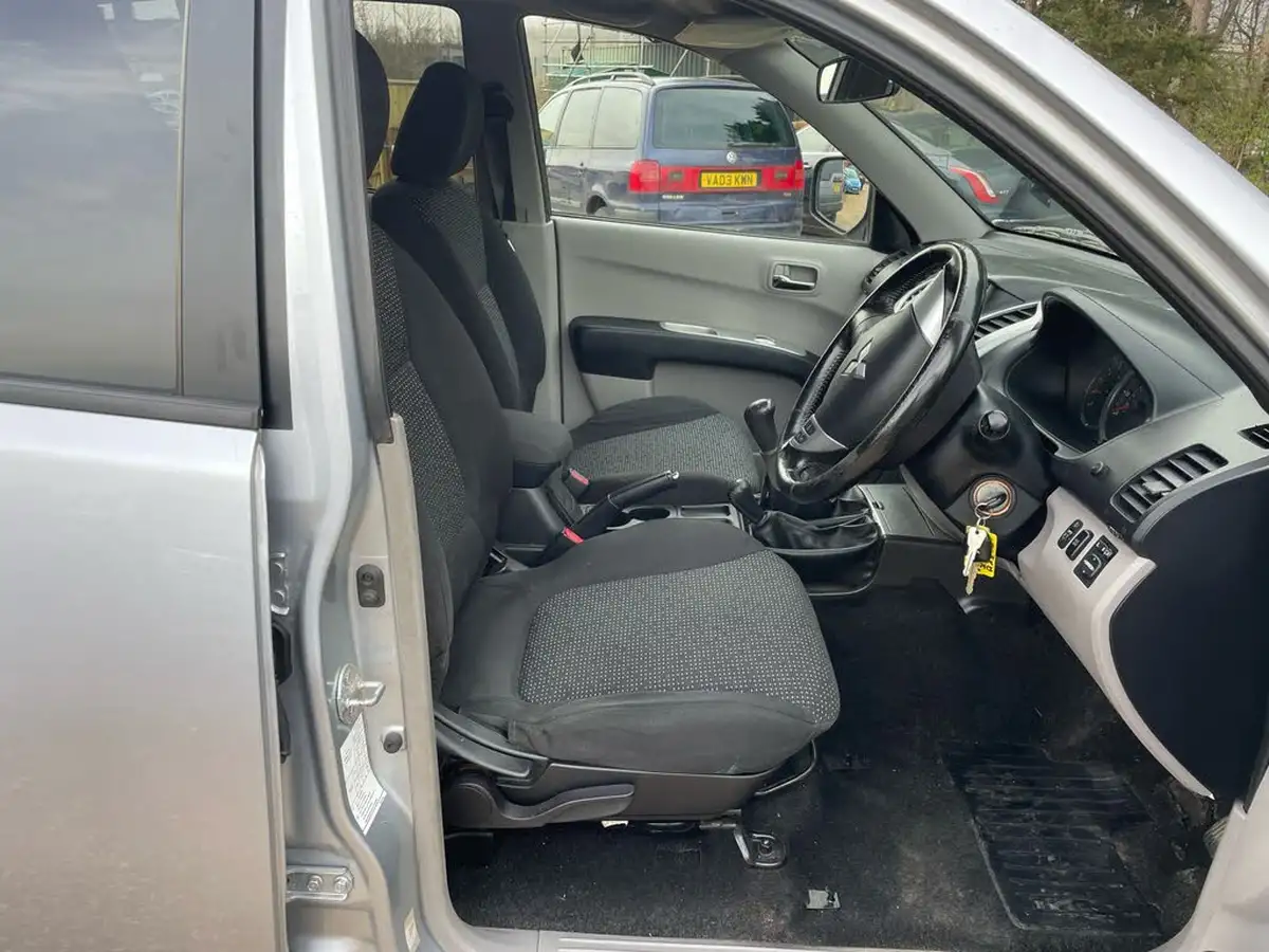 2012-mitsubishi-l200-25td-warrior-eu-v-lth-big-19