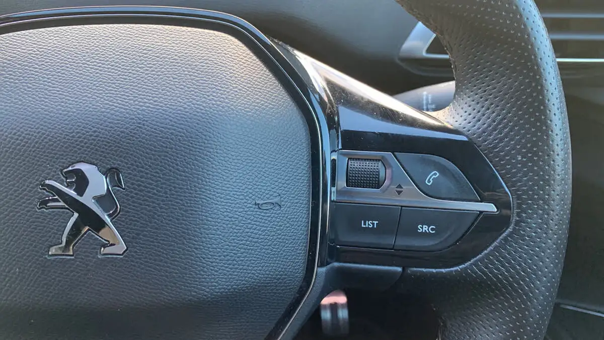 2021-peugeot-3008-suv-12-puretech-gt-big-23