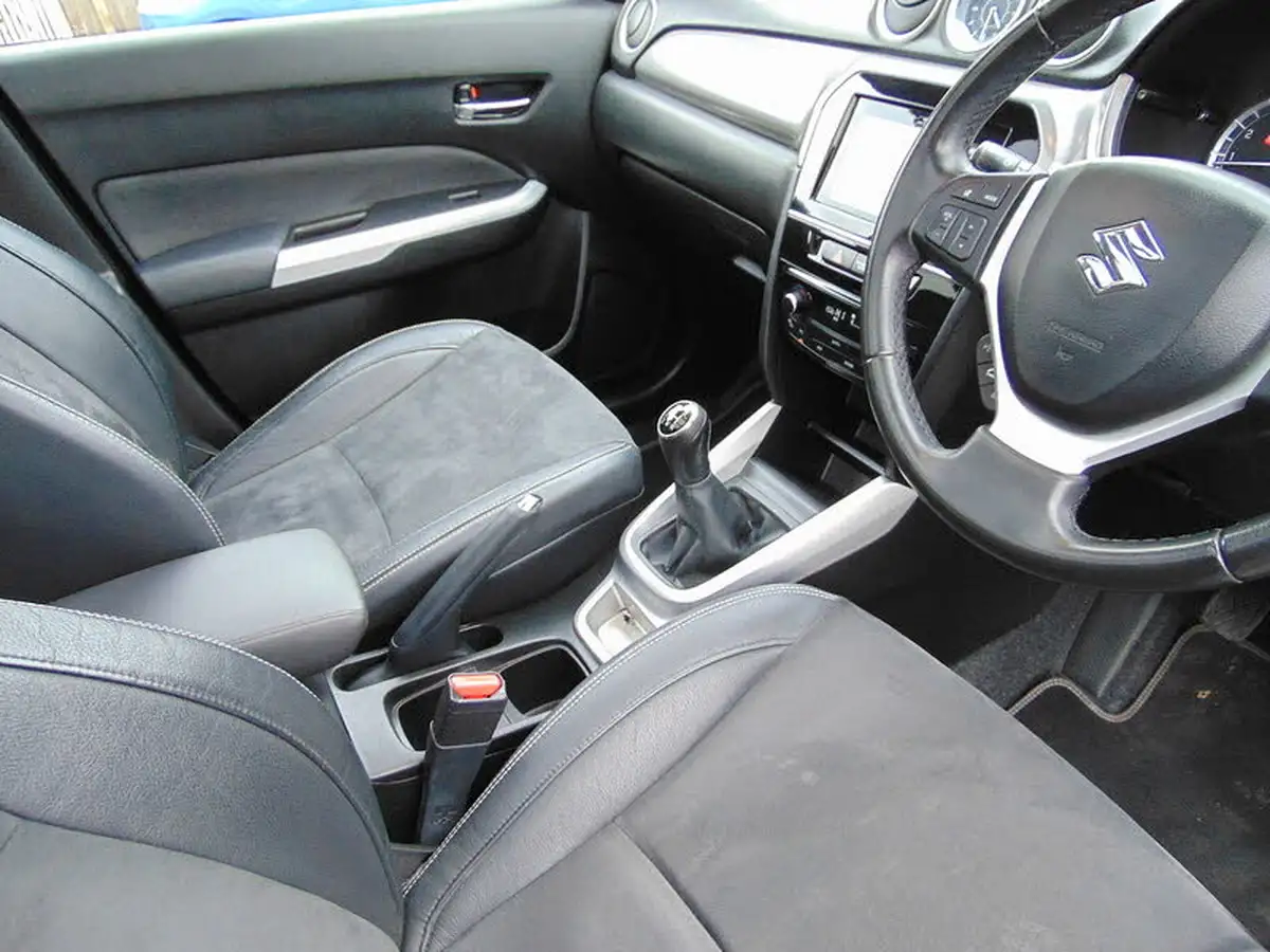 2016-suzuki-vitara-16-sz5-big-27