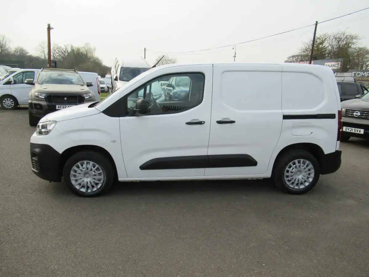 2020-citroen-berlingo-15bluehdi-650-enterprise-ss-big-2