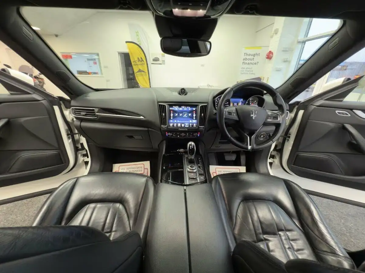 2016-maserati-levante-30td-big-5