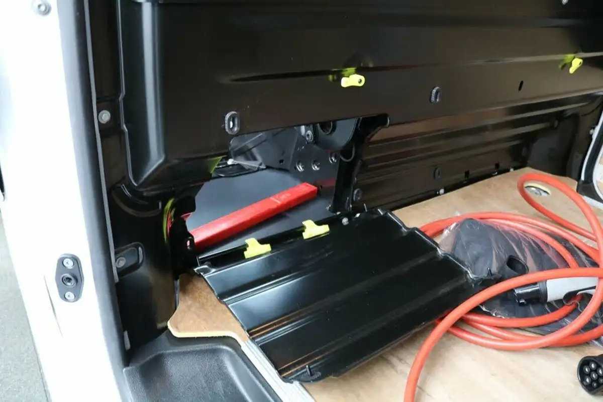 2021-peugeot-expert-e-professional-standard-75kwh-panel-big-14