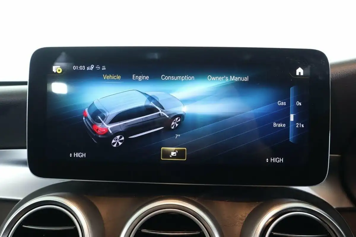 2020-mercedes-benz-glc-class-20d-glc300d-amg-line-premium-plus-station-wagon-5d-big-47